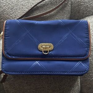 Vera Bradley Blue wristlet wallet with Gold Clasp